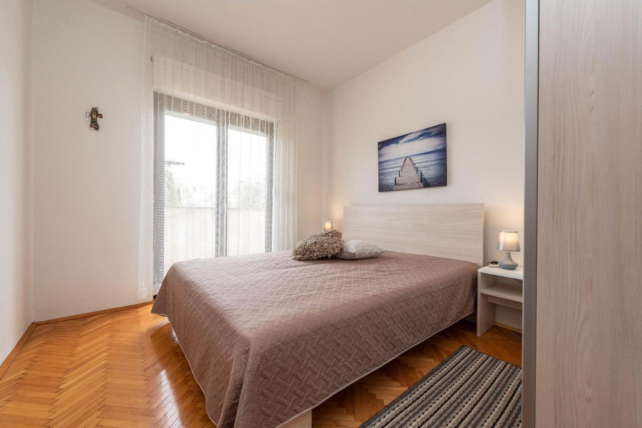 Beachfront Apartment Lostura Turanj Eksteriør bilde