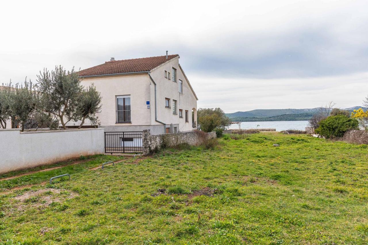 Beachfront Apartment Lostura Turanj Eksteriør bilde